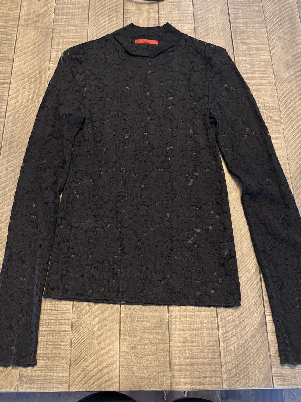 Red by BKE Black Long Sleeve Floral Lace Top